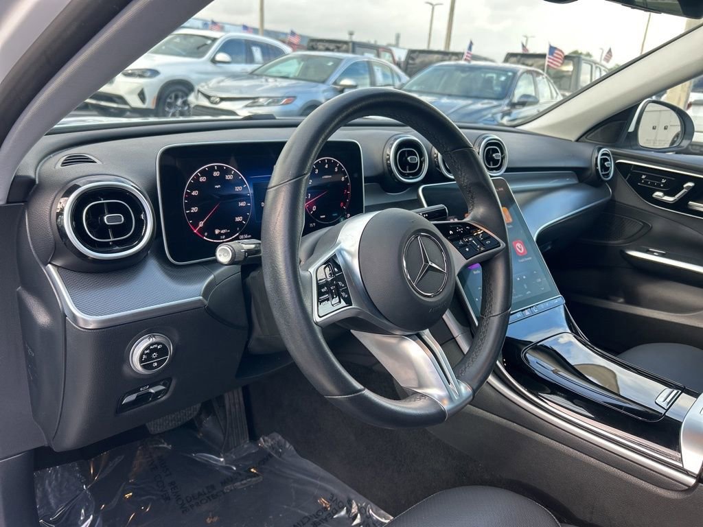 Used 2025 Mercedes-Benz C 300 Sedan image 11