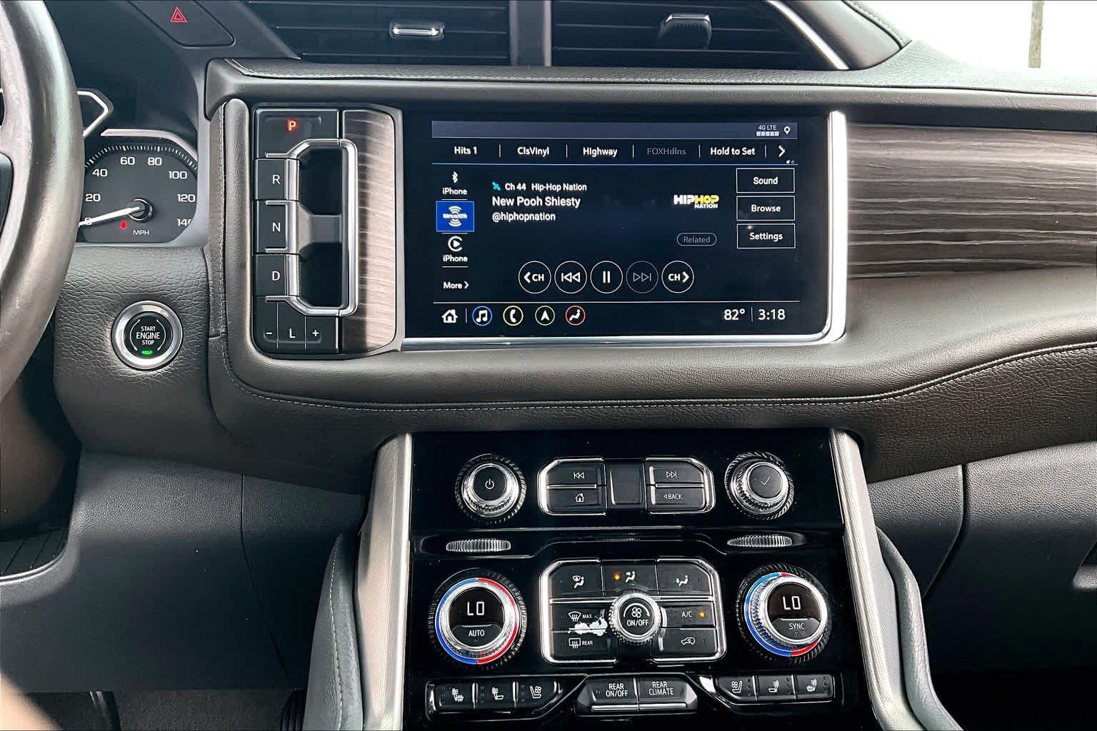 Used 2021 GMC Yukon XL Denali w/ LPO, Illumination Package AWD/4WD image 34