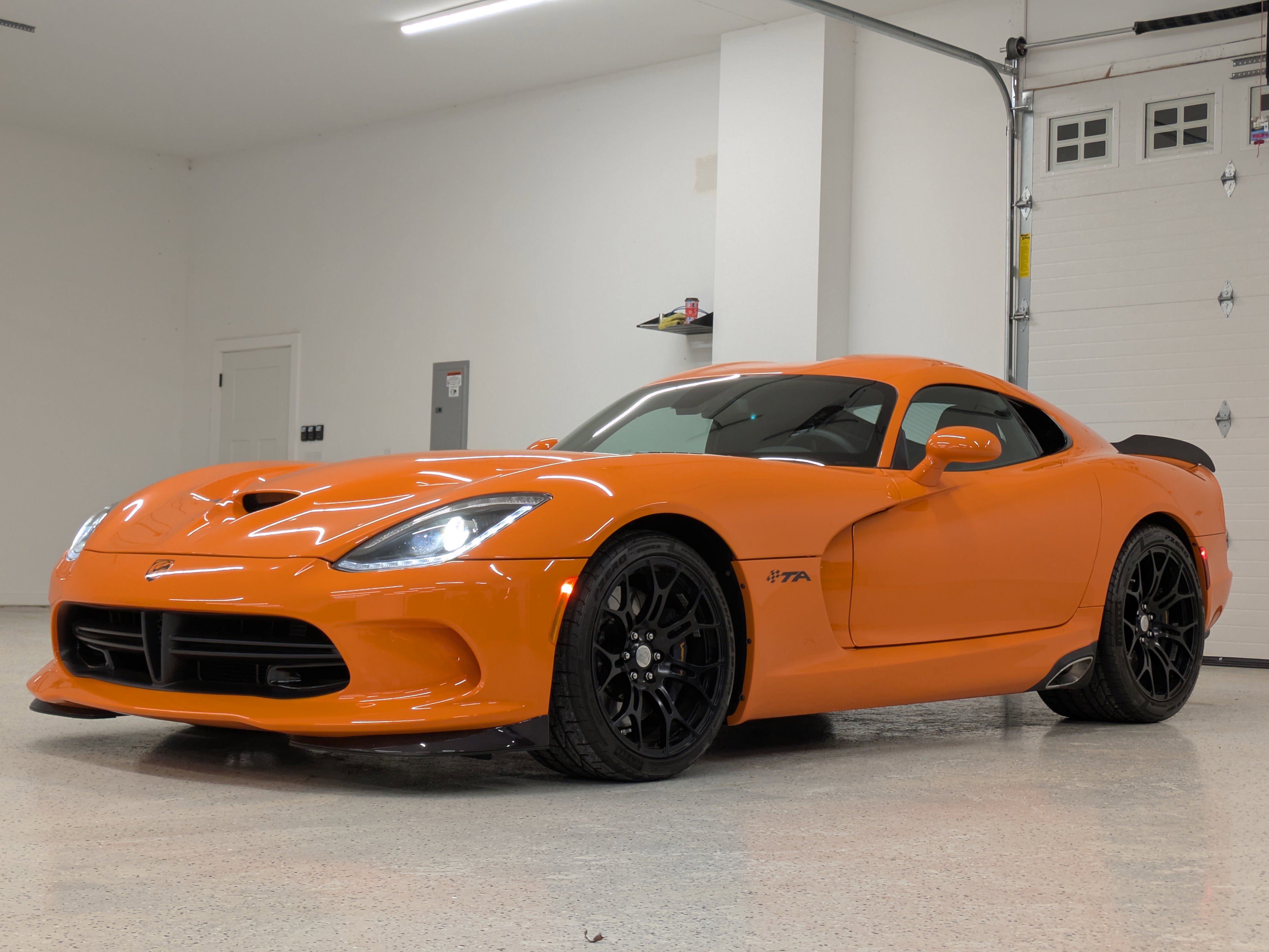 Used 2014 SRT Viper SRT-10 image 5