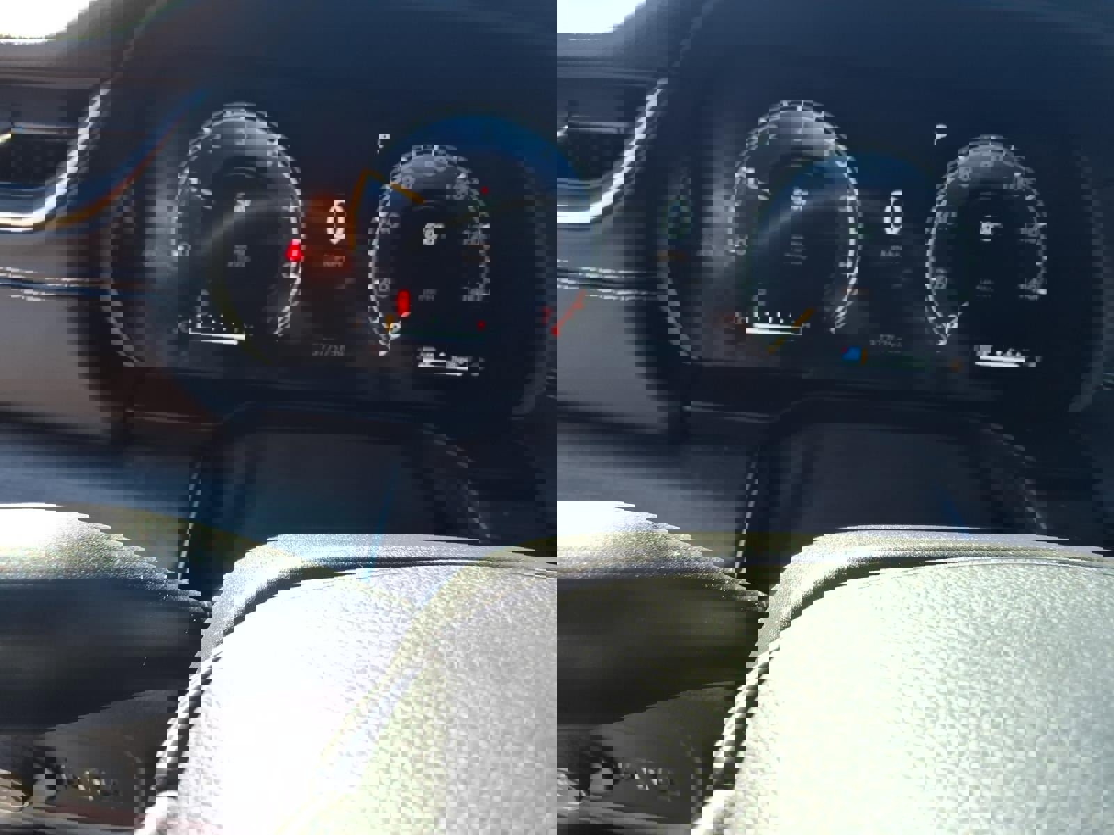 Used 2024 Jeep Grand Cherokee Limited image 11