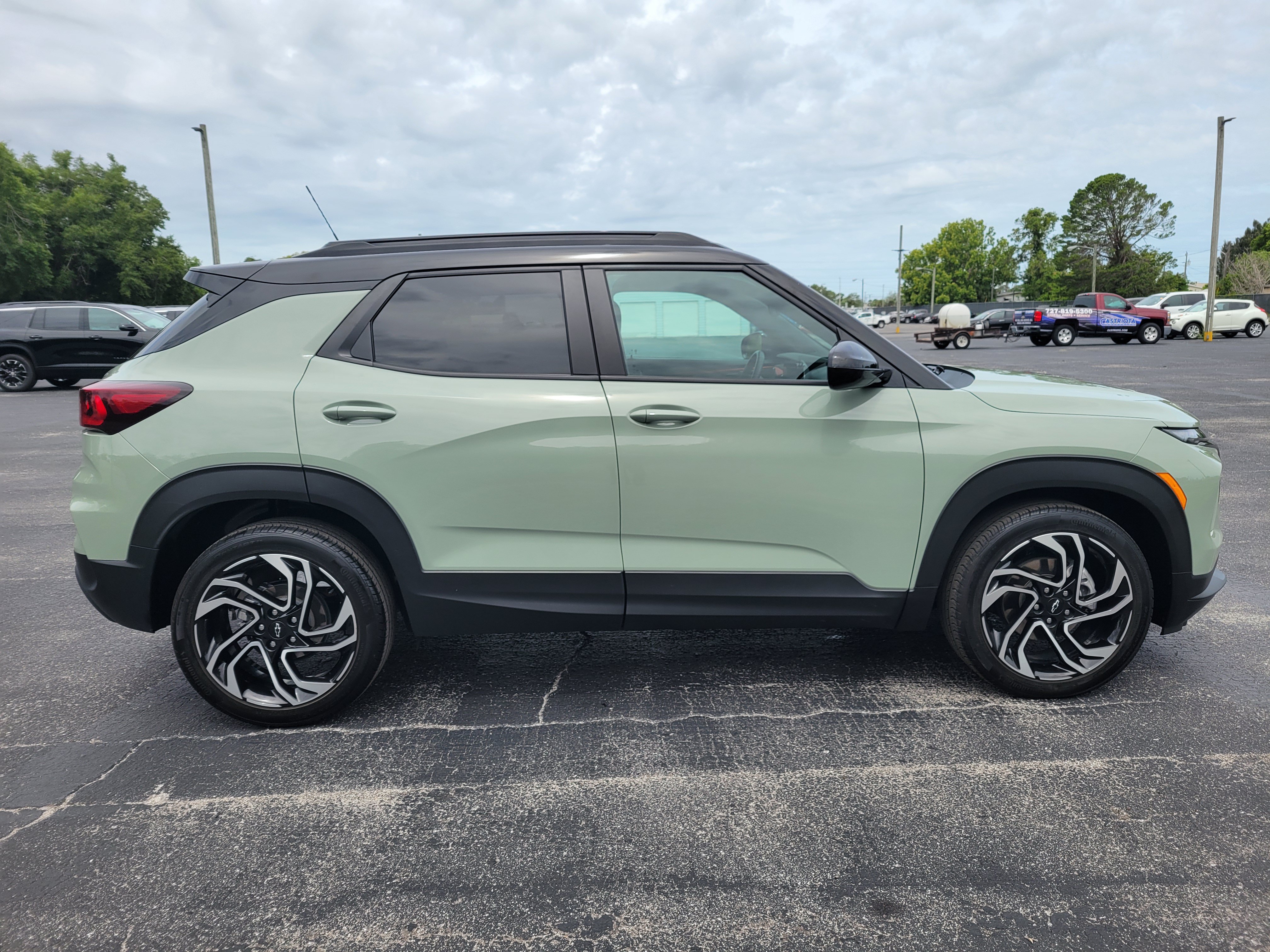 Certified 2024 Chevrolet TrailBlazer RS w/ Driver Confidence Package FWD image 4