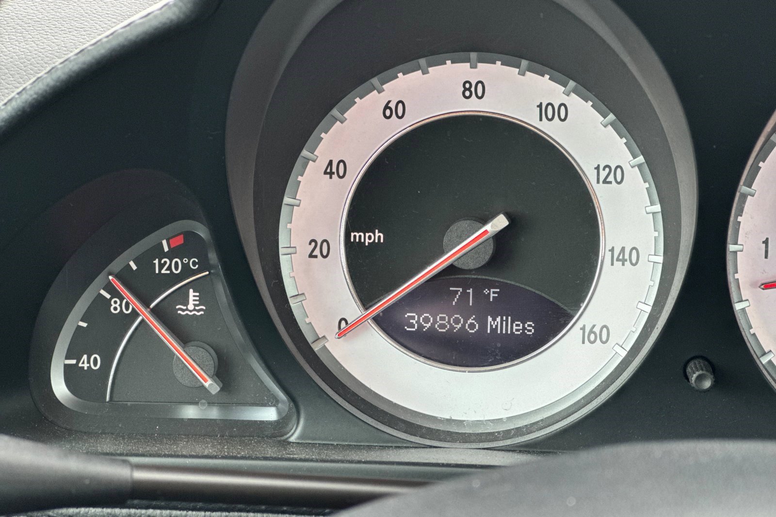 Used 2012 Mercedes-Benz SL 550 image 17