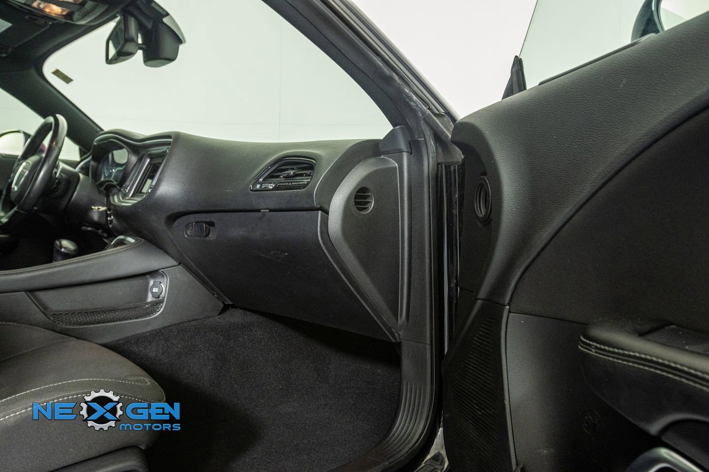 Used 2019 Dodge Challenger GT image 28