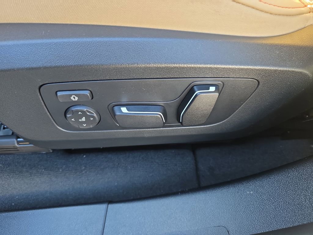 New 2026 BMW X3 xDrive30 w/ Premium Package image 12