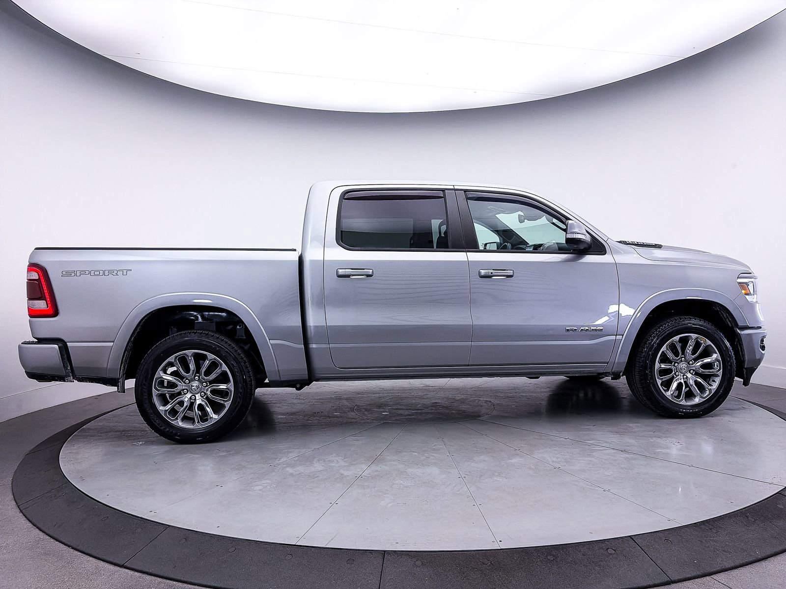Used 2022 RAM 1500 Laramie w/ Sport Appearance Package AWD/4WD image 41