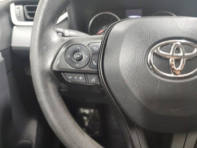 Used 2022 Toyota RAV4 LE image 25