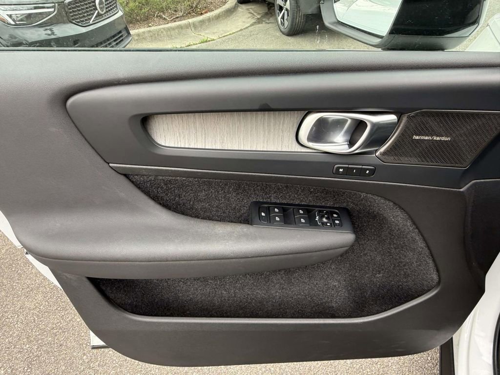 Used 2023 Volvo XC40 B5 Plus w/ Driver Assist Package image 20