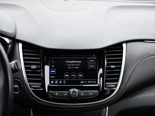 Used 2019 Chevrolet Trax LT w/ LT Convenience Package image 25