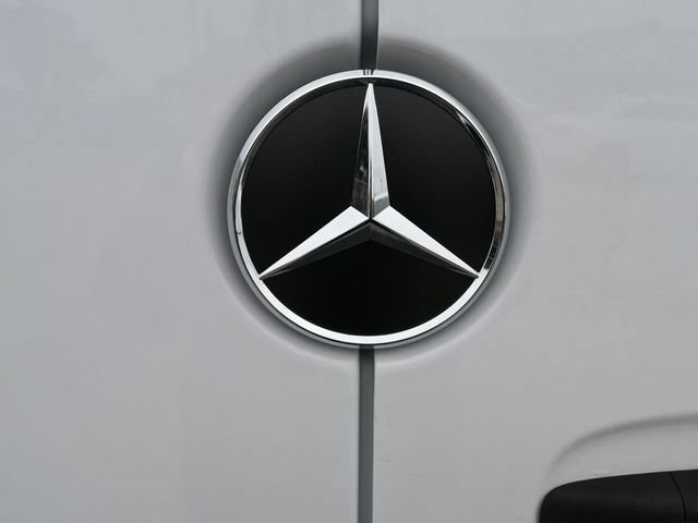 Certified 2024 Mercedes-Benz eSprinter 170 Cargo image 9