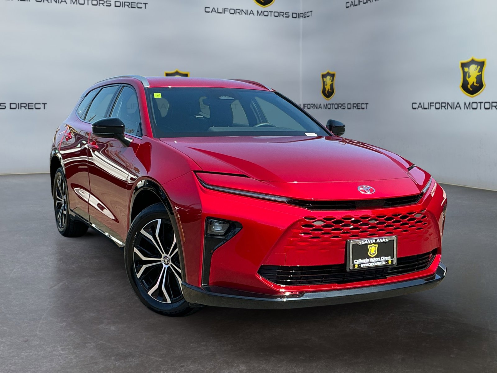 Used 2025 Toyota Crown Signia AWD/4WD image 3