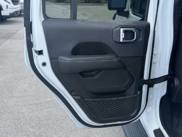 Used 2019 Jeep Wrangler Unlimited Sahara AWD/4WD image 35
