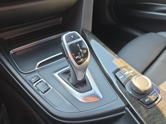 Used 2018 BMW 330i xDrive Sedan AWD/4WD image 28