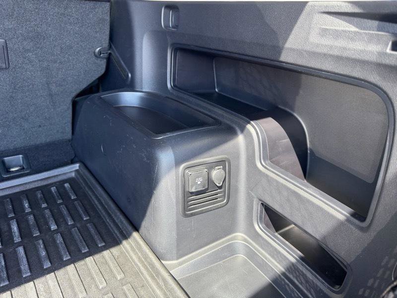 Used 2021 Toyota 4Runner SR5 Premium w/ Moonroof Package RWD image 37