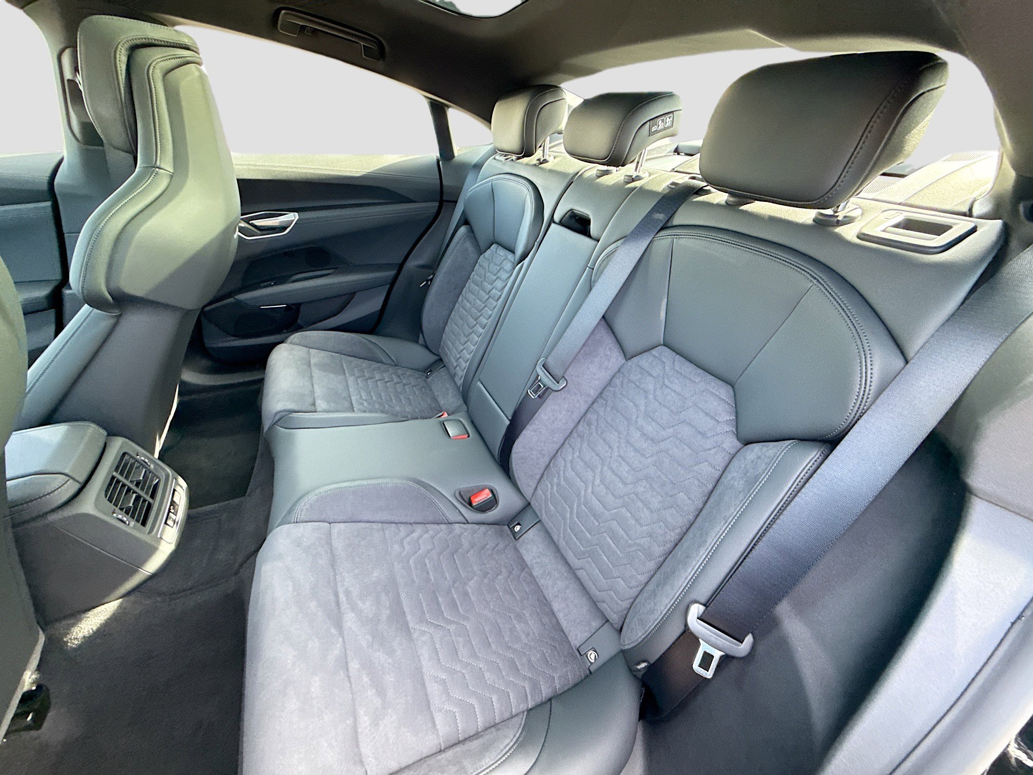 New 2026 Audi S e-tron GT Premium Plus image 21