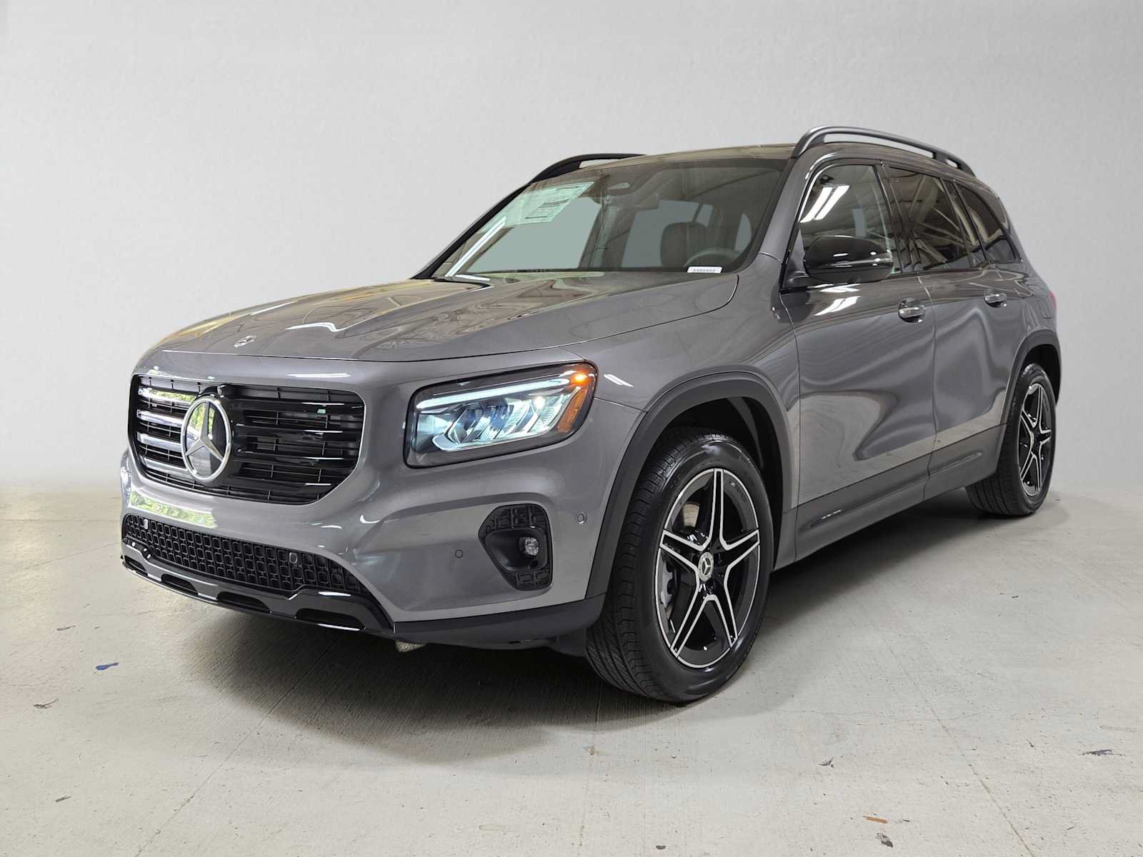 New 2026 Mercedes-Benz GLB 250 4MATIC image 7