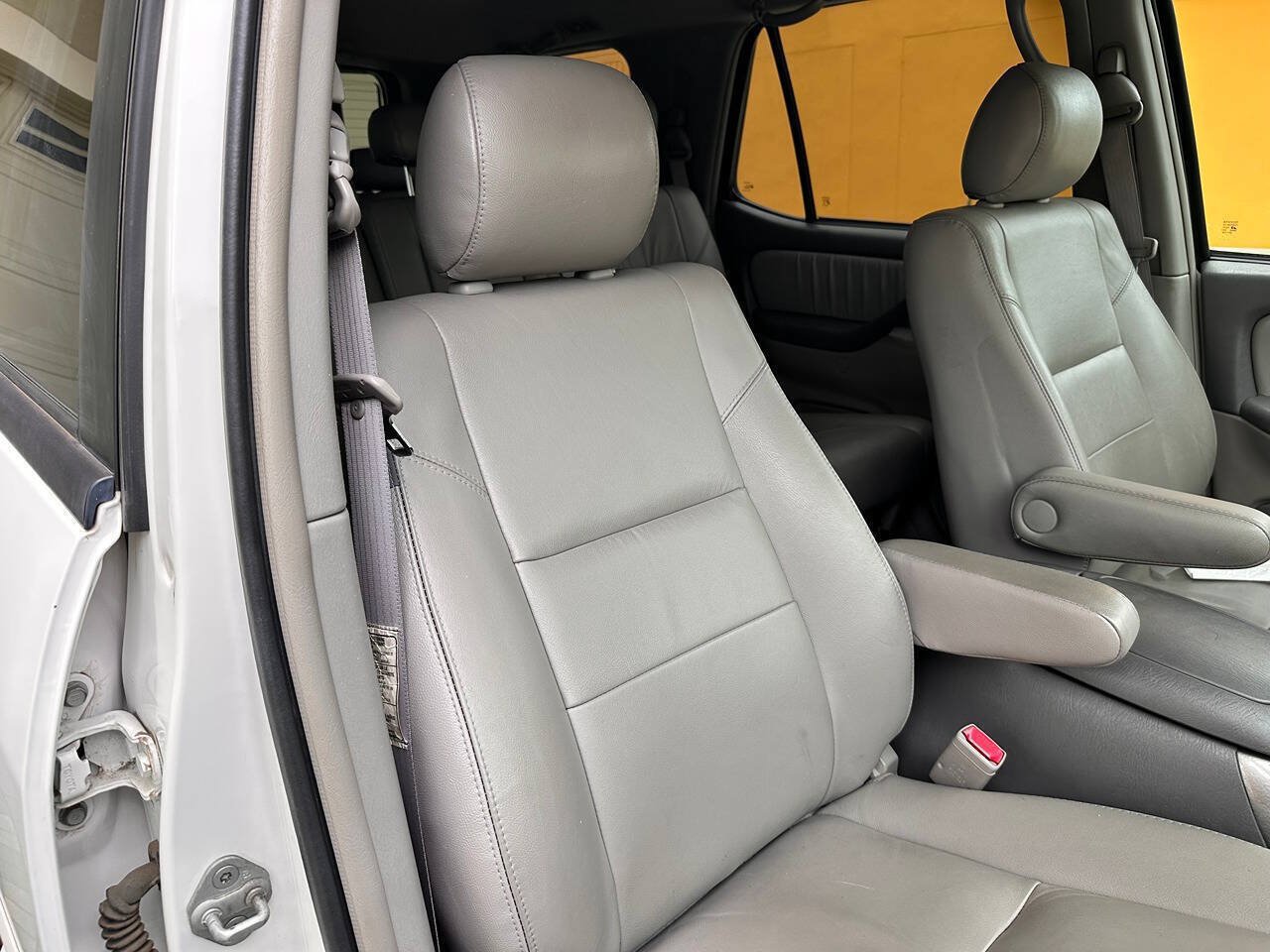 Used 2007 Toyota Sequoia Limited RWD image 60