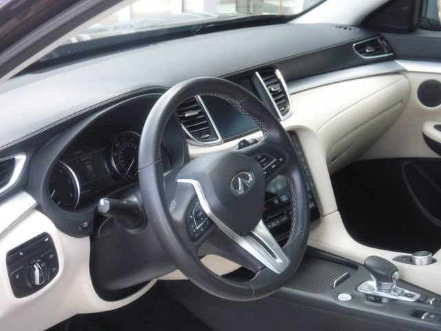 Used 2020 INFINITI QX50 Luxe w/ Navigation Package image 19