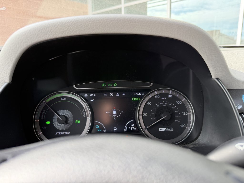 Used 2019 Kia Niro EX Premium w/ Sunroof Package FWD image 18