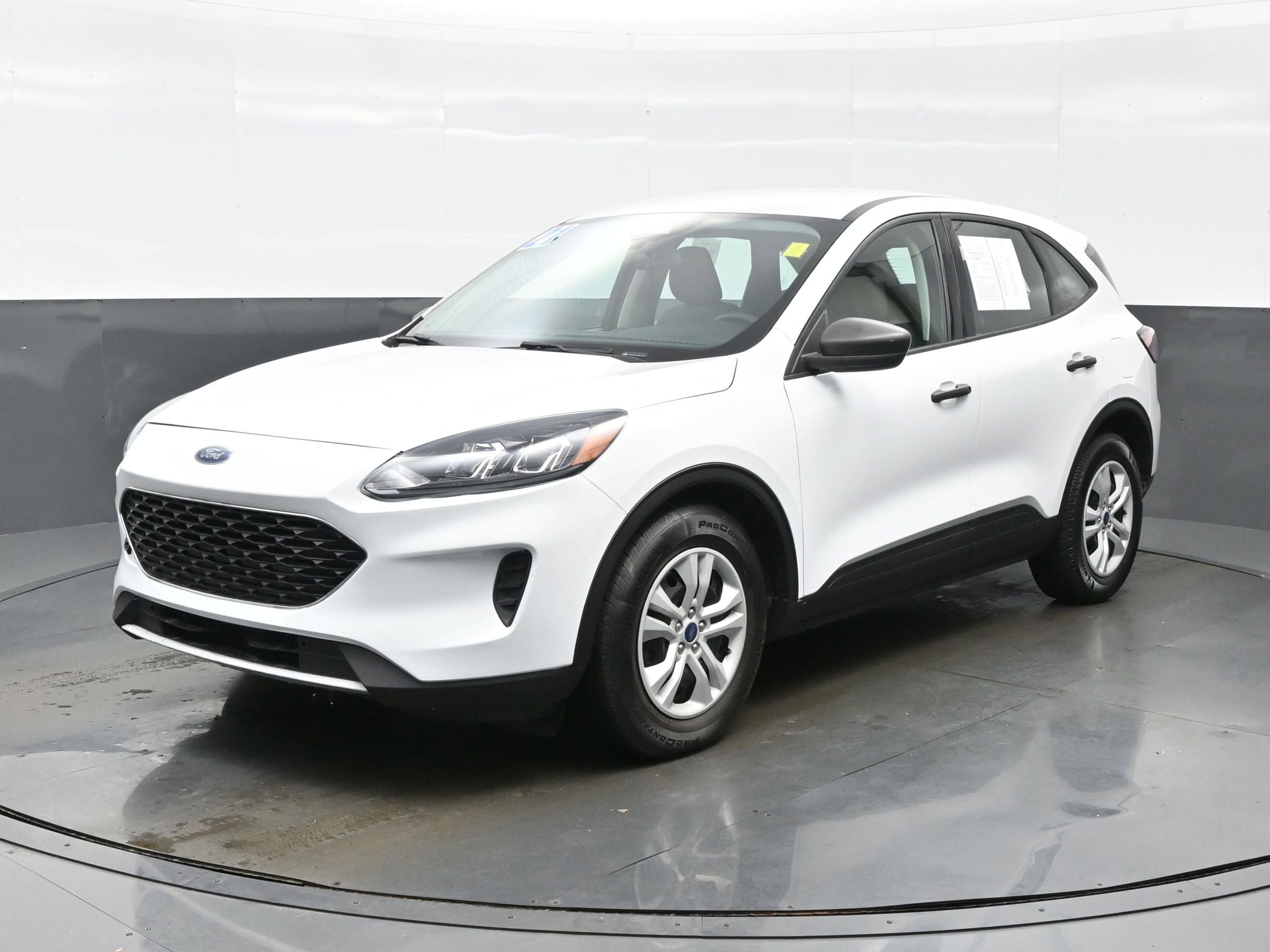 Used 2021 Ford Escape S image 2