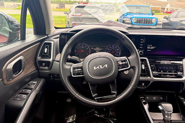 Used 2022 Kia Sorento S w/ Panoramic Sunroof Package AWD/4WD image 9