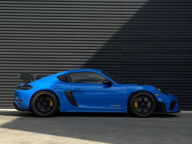 Certified 2023 Porsche 718 Cayman GT4 RS image 8