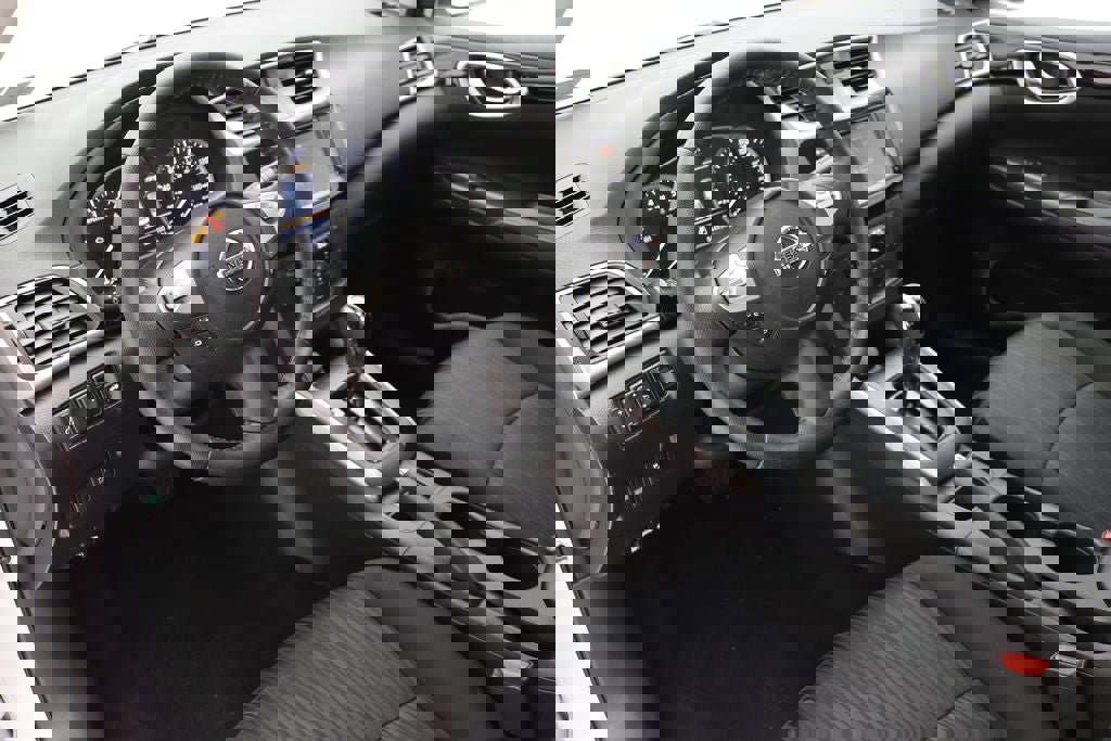 Used 2019 Nissan Sentra SV image 13