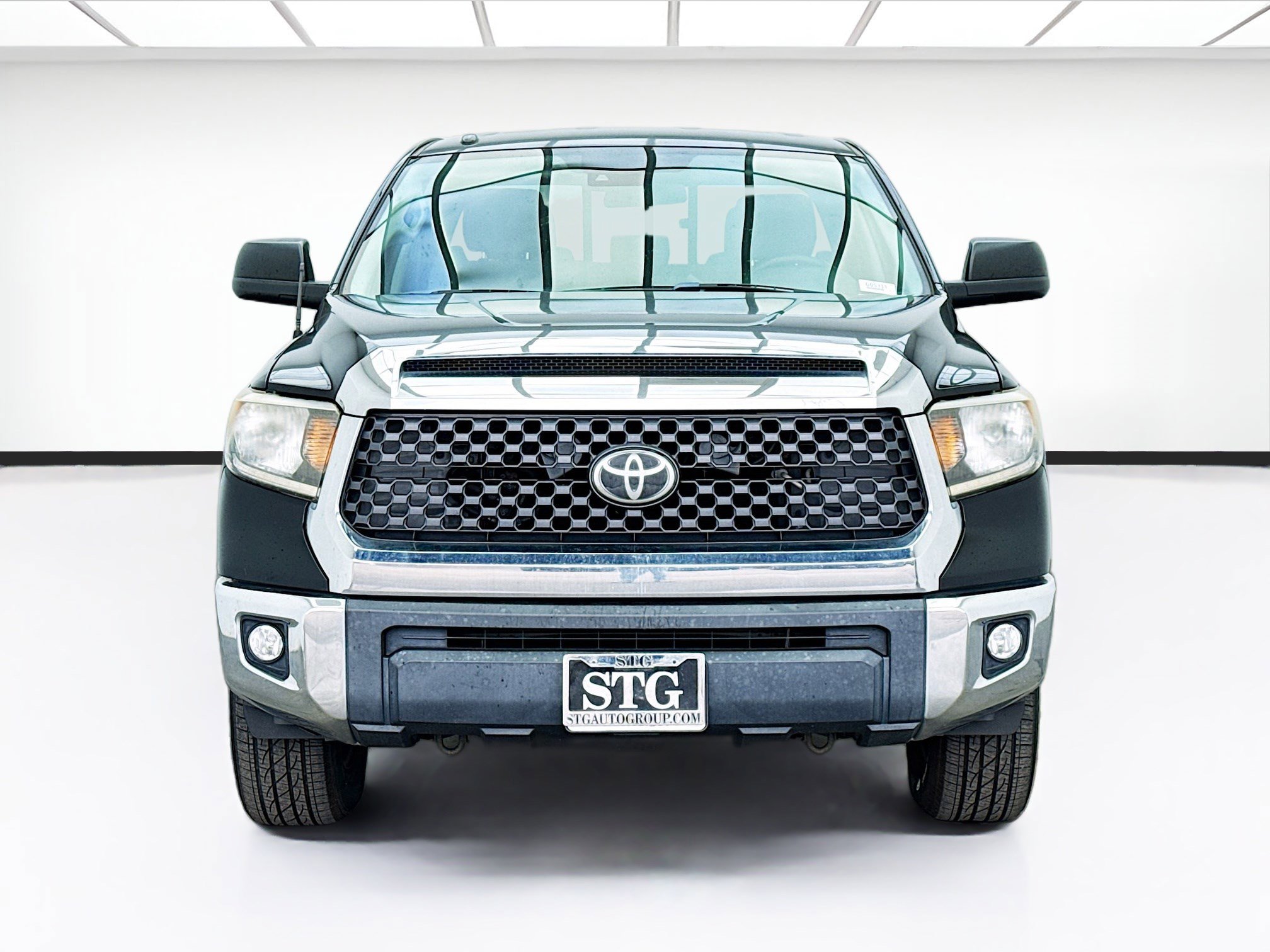 Used 2018 Toyota Tundra SR5 image 2