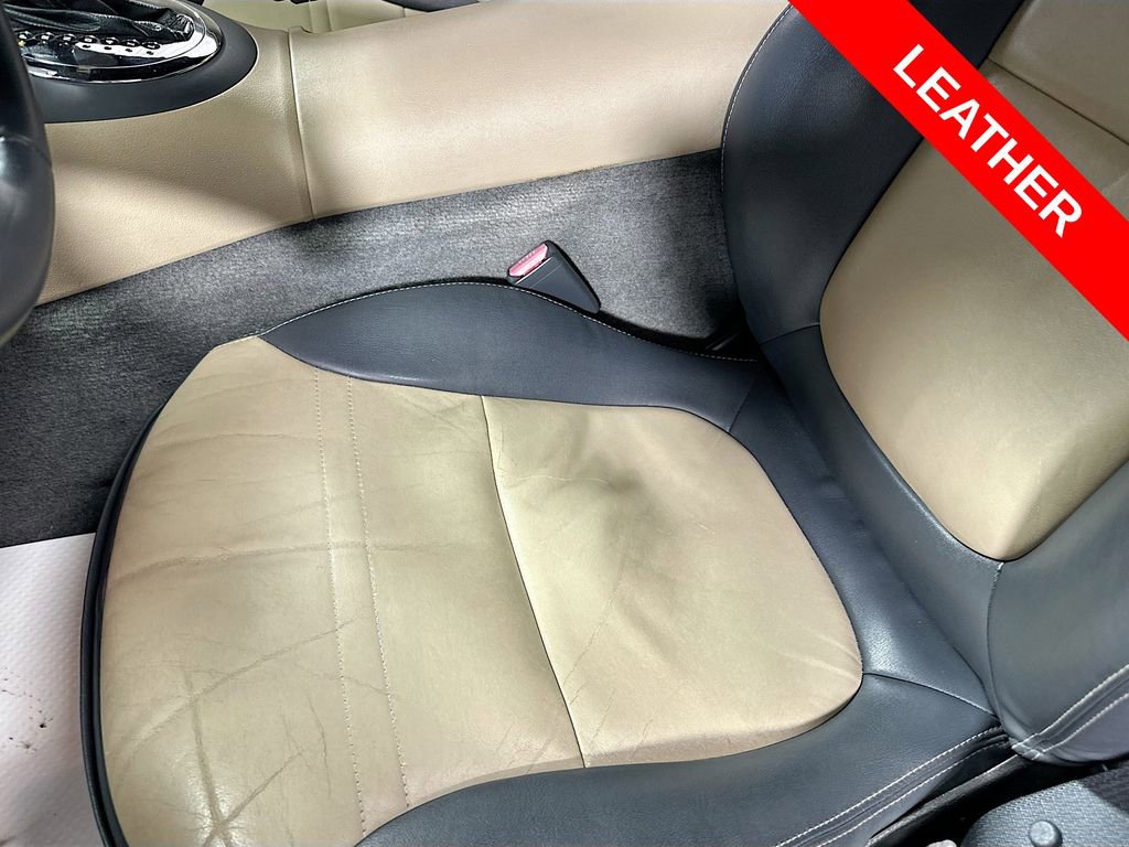 Used 2007 Pontiac Solstice Convertible w/ Premium Package image 17