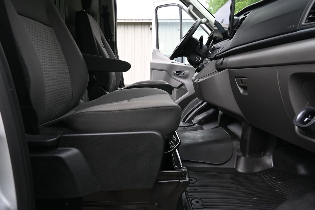 Used 2025 Ford E-Transit 148 High Roof Extended w/ Load Area Protection Package RWD image 17