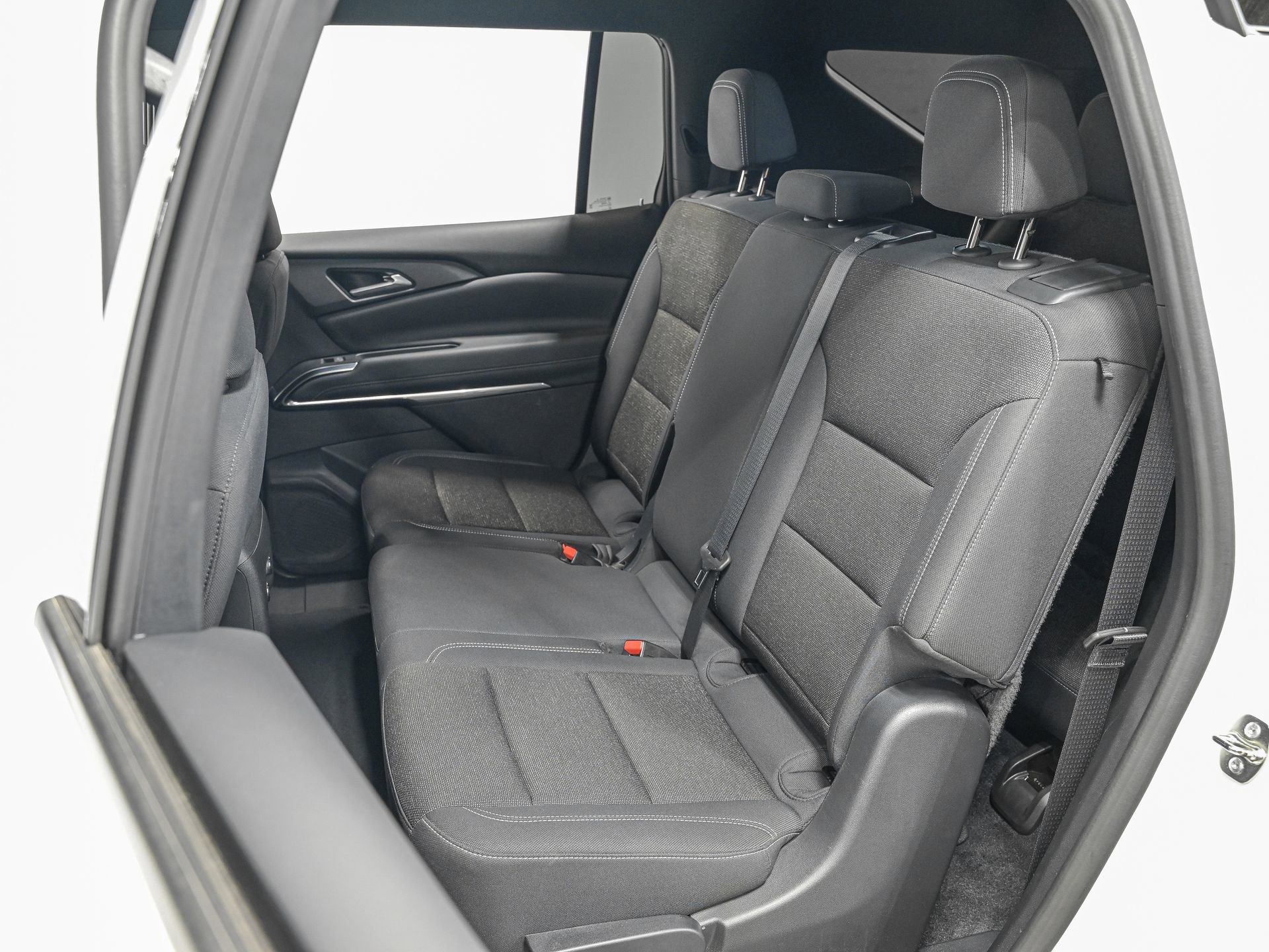 Used 2024 Chevrolet Traverse LS image 28