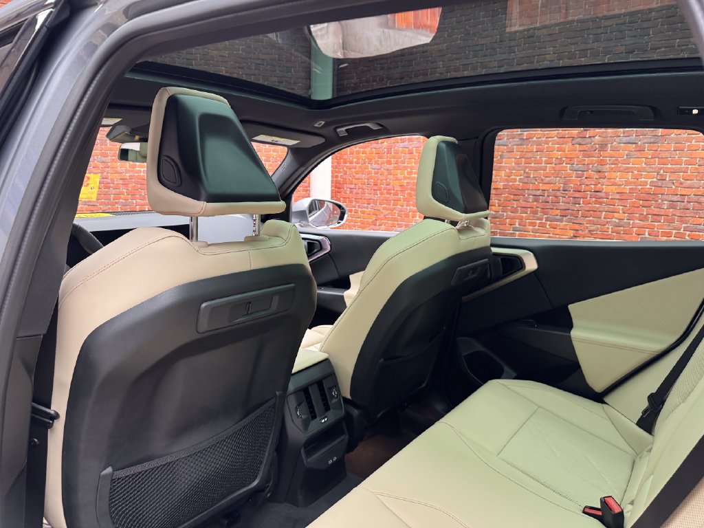Certified 2025 BMW X3 xDrive30i w/ Premium Package AWD/4WD image 24