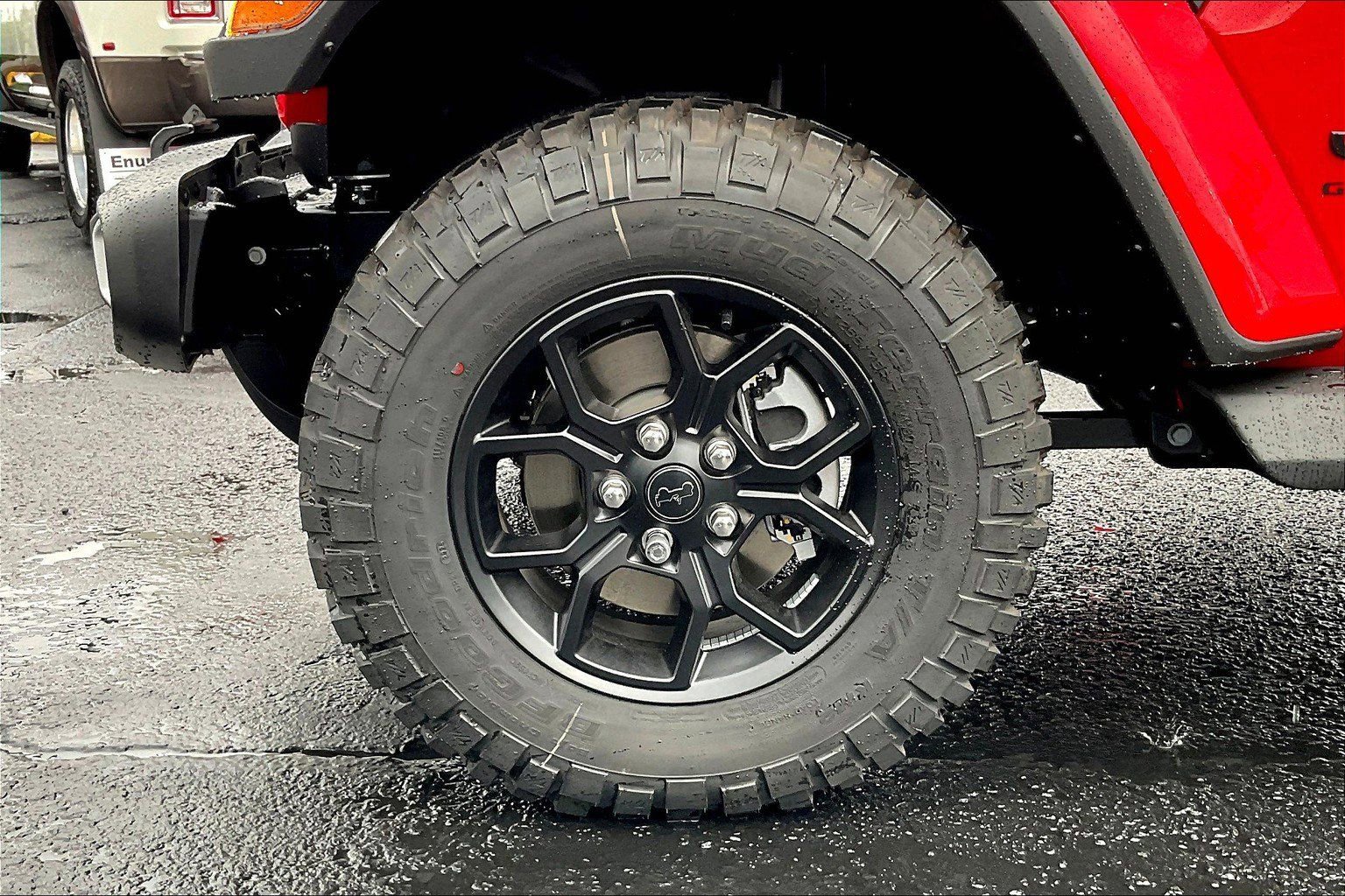 New 2025 Jeep Gladiator High Tide image 13