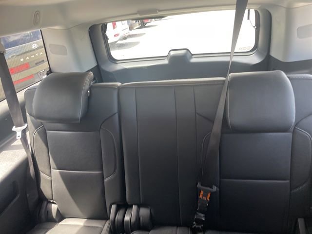 Used 2019 Chevrolet Suburban Premier AWD/4WD image 14