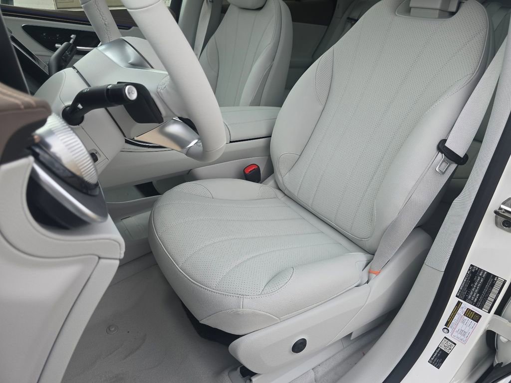 New 2026 Mercedes-Benz EQE 320 4MATIC SUV image 24