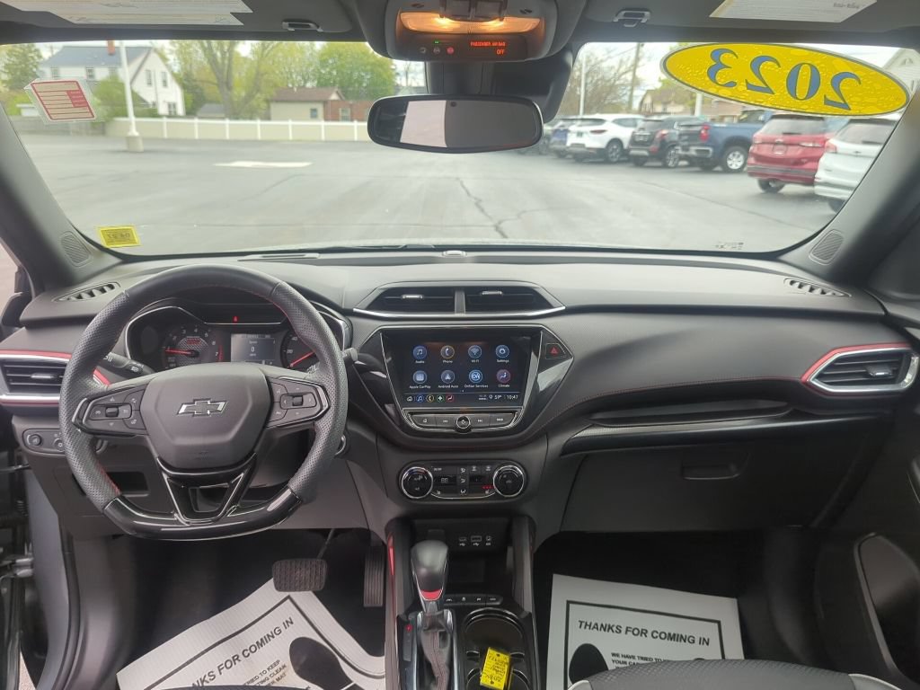 Certified 2023 Chevrolet TrailBlazer RS w/ Sun and Liftgate Package AWD/4WD image 28