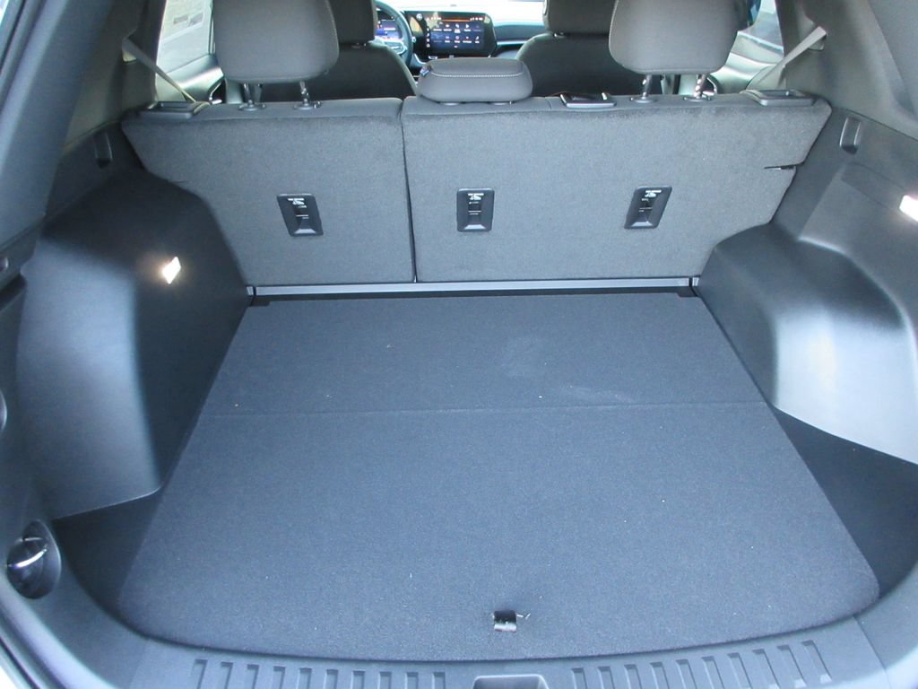 New 2026 Chevrolet Equinox LT w/ Safety and Technology Package AWD/4WD image 11
