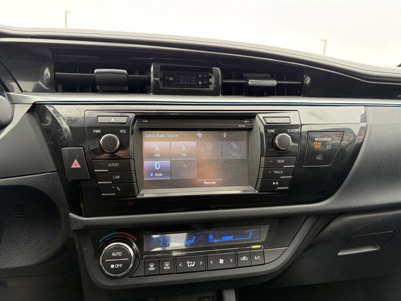 Used 2014 Toyota Corolla S image 23