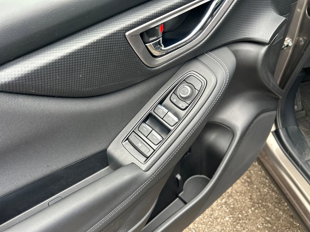 Used 2020 Subaru Forester Premium AWD/4WD image 12