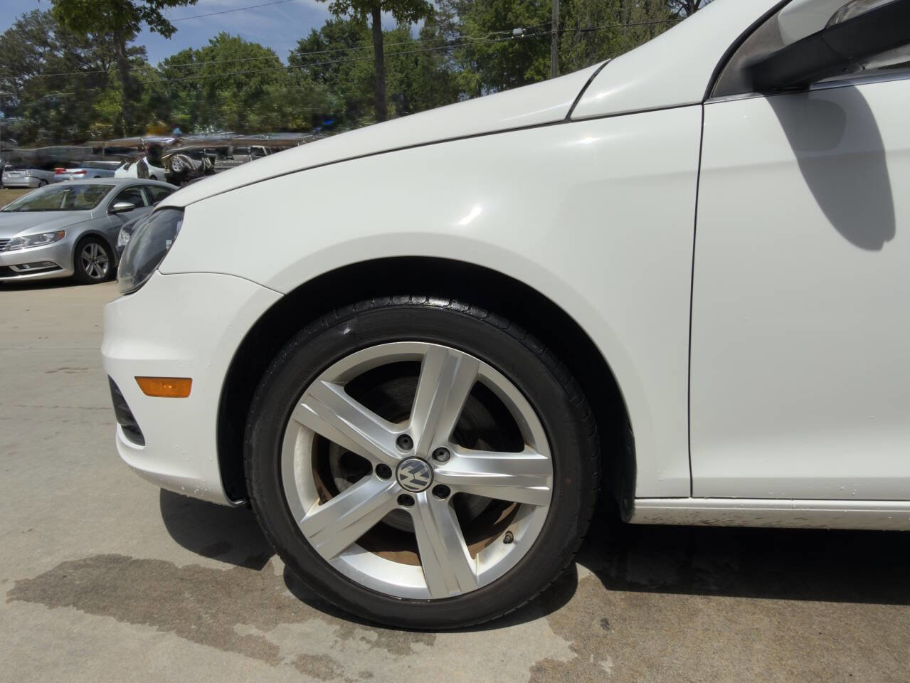 Used 2012 Volkswagen Eos Lux FWD image 23