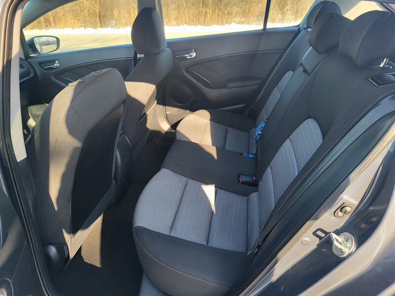 Used 2016 Kia Forte EX FWD image 13
