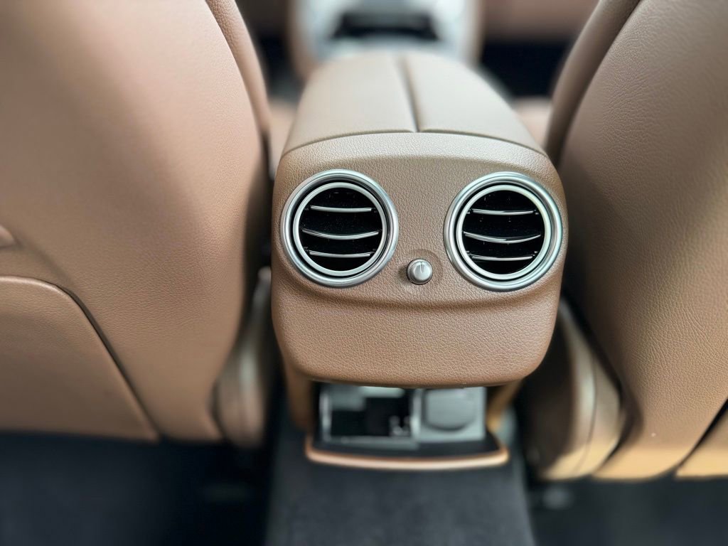 Used 2023 Mercedes-Benz E 450 4MATIC Sedan image 50