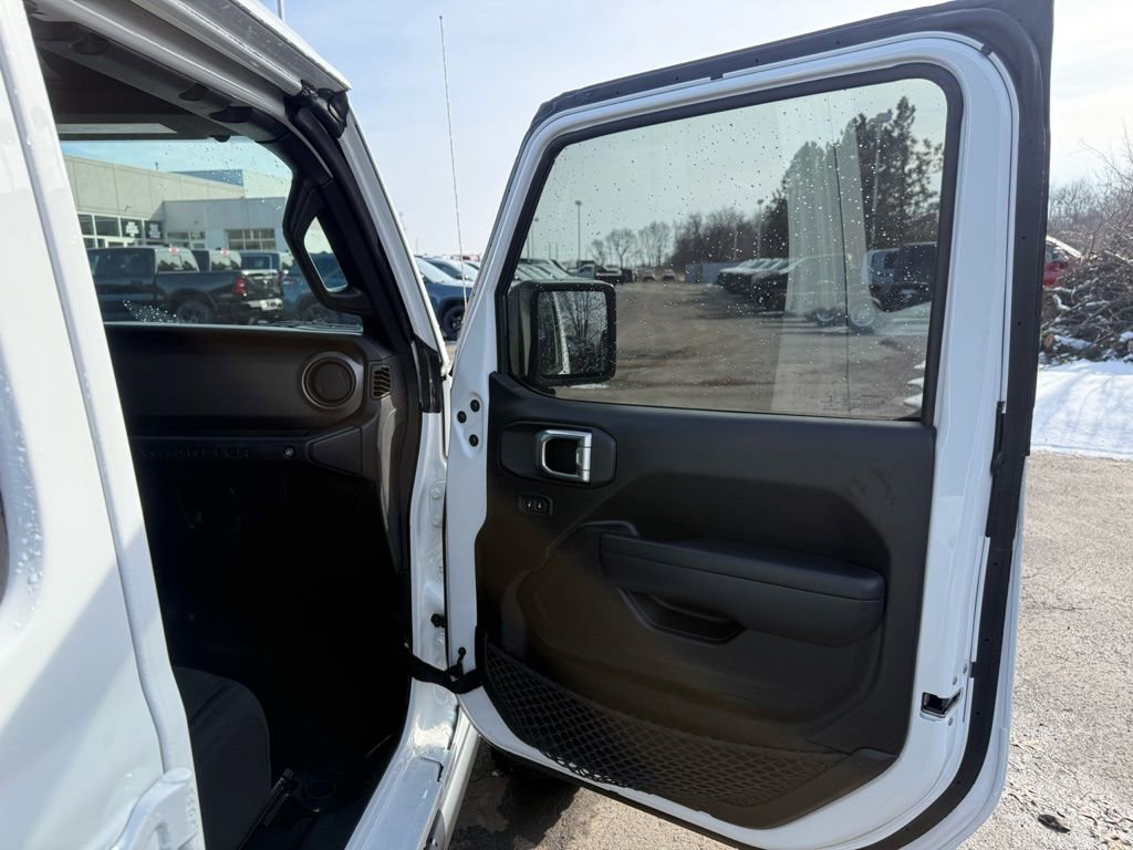 Used 2022 Jeep Wrangler Unlimited Sport image 56