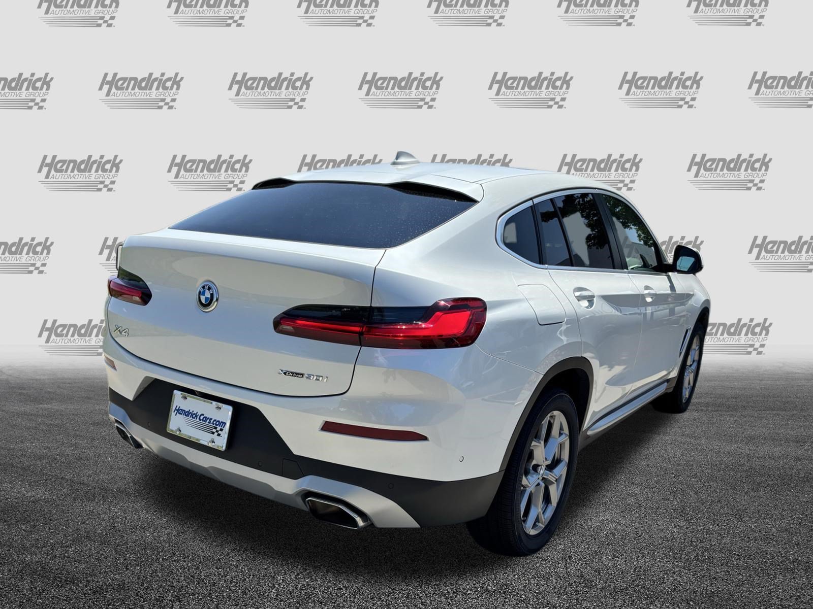 Used 2025 BMW X4 xDrive30i AWD/4WD image 10