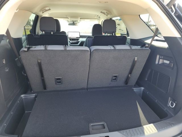 Used 2025 Ford Explorer Active image 34
