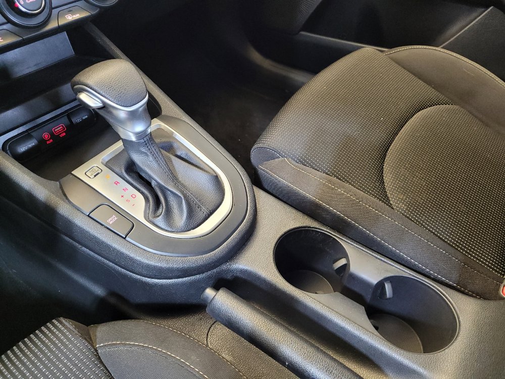 Used 2020 Kia Forte LXS FWD image 26