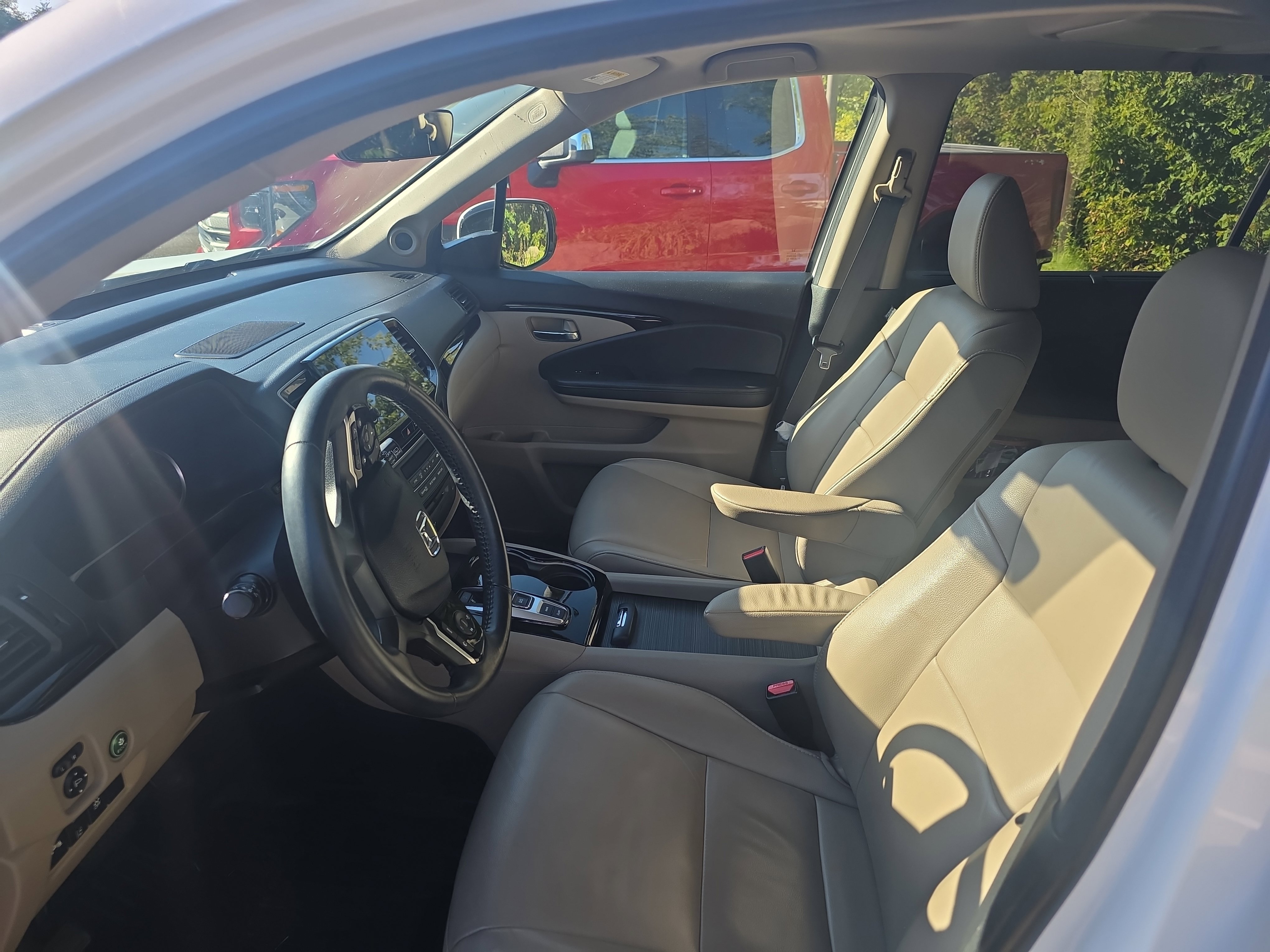 Used 2019 Honda Pilot Touring image 5