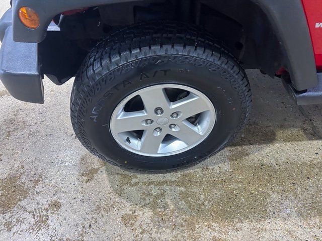 Used 2012 Jeep Wrangler Unlimited Sport image 12