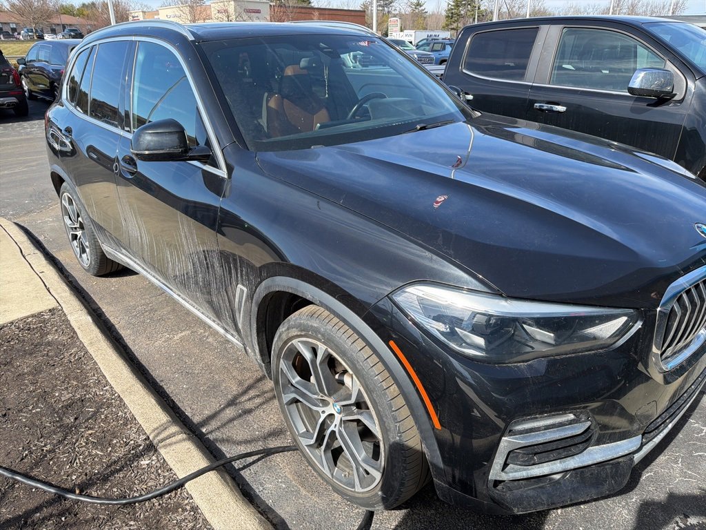 Used 2019 BMW X5 xDrive40i w/ Premium Package 2 image 2