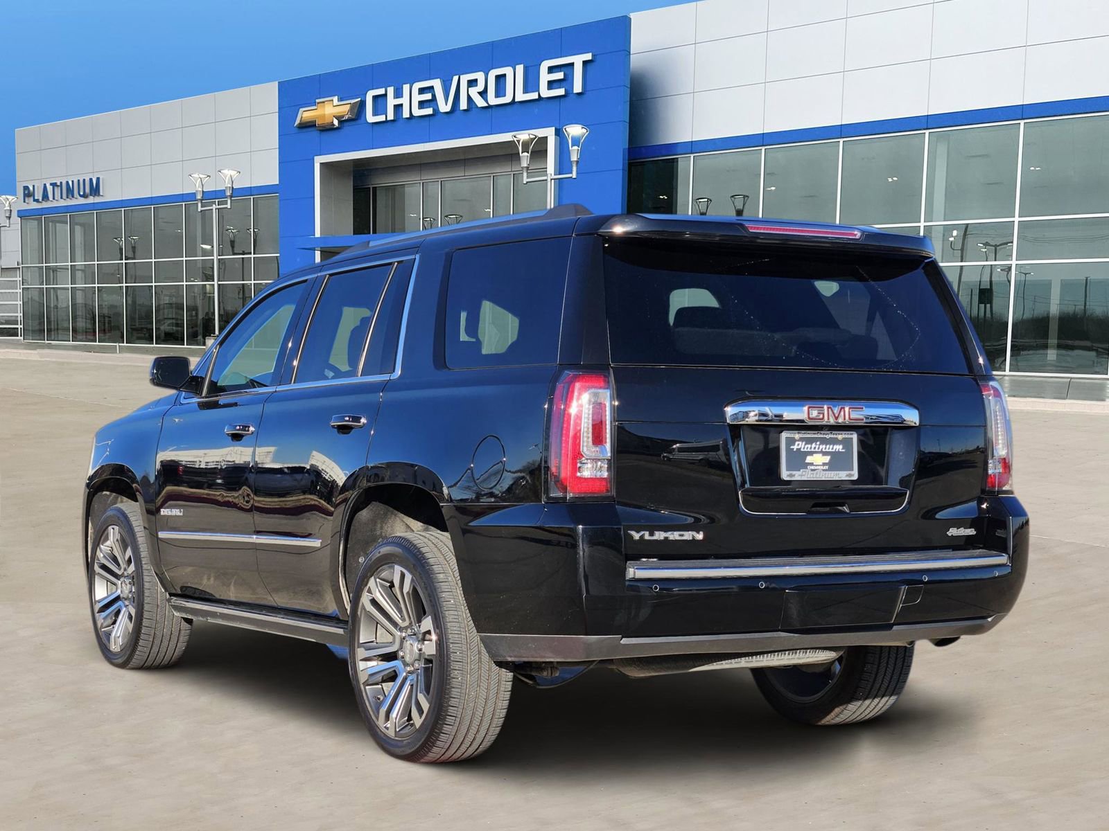 Used 2019 GMC Yukon Denali w/ Denali Ultimate Package image 4