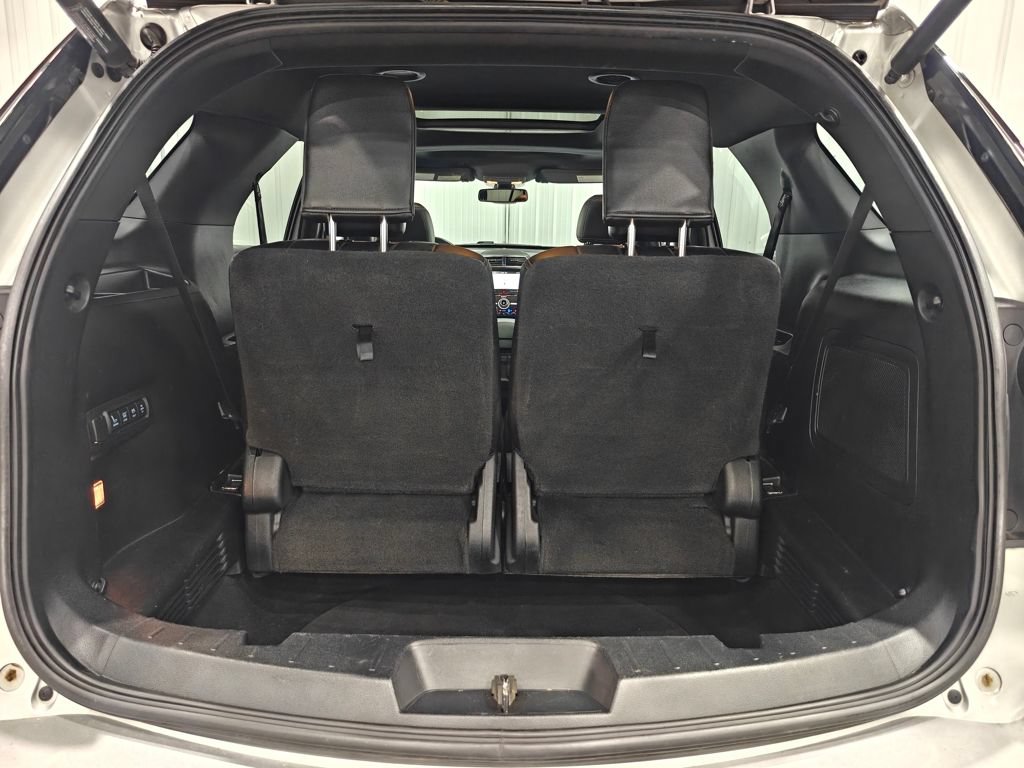 Used 2017 Ford Explorer Limited w/ Equipment Group 301A AWD/4WD image 38
